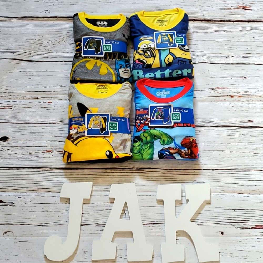🆕️ BOYS MATCHING PAJAMAS (AVENGERS, POKEMON, MINIONS OR BATMAN) 🌛